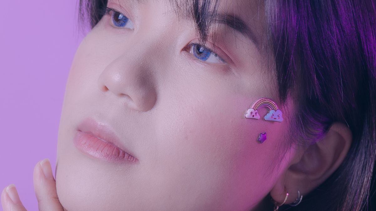 What are the elements of the Soft-girl fashion aesthetic?