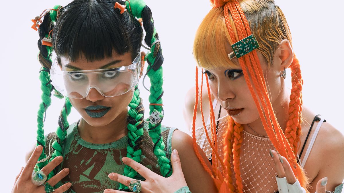 What are the elements of Y2K fashion aesthetic?