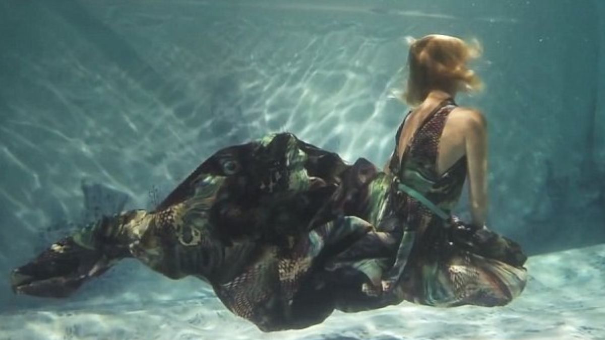 The 1950s Underwater Fashion Show!: What was so fascinating?