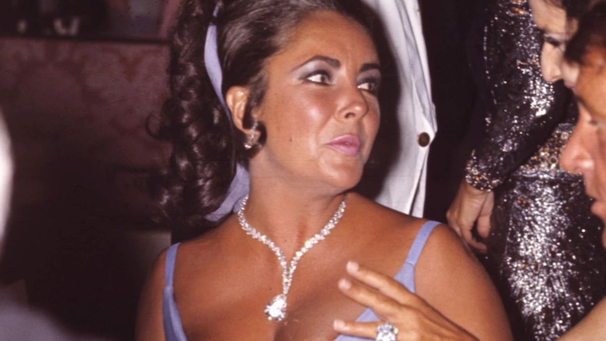 Elizabeth Taylor's spectacular diamond ring has this SECRET!