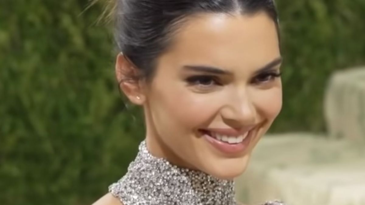 Kendall Jenner Under Fire for Alleged Photoshop Fail as Fans Spot Odd Hand Proportion