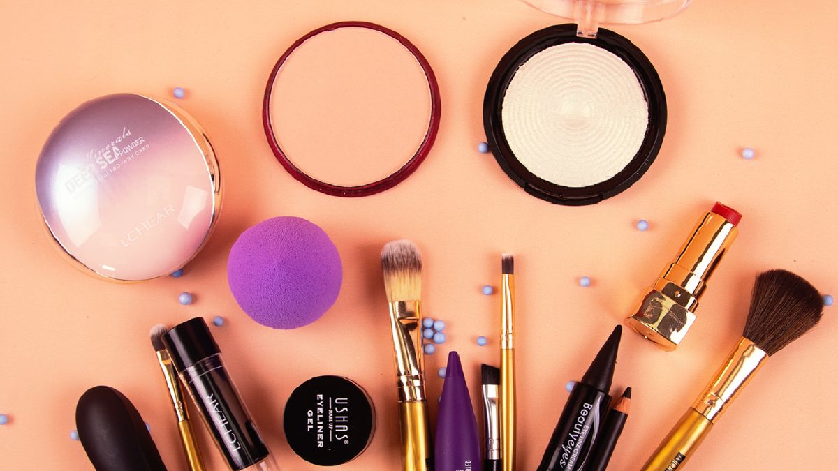A Journey Through Time: The Fascinating History of Cosmetics