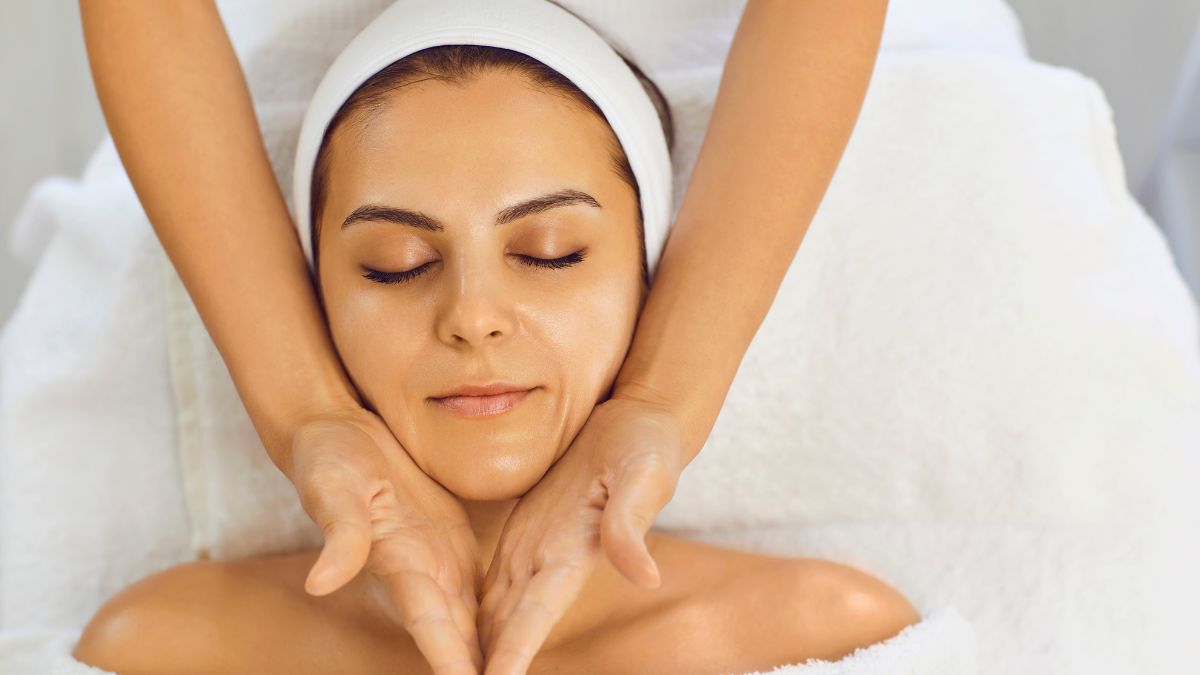 Rejuvenate Your Skin with Facial Massage: The Benefits You Need to Know