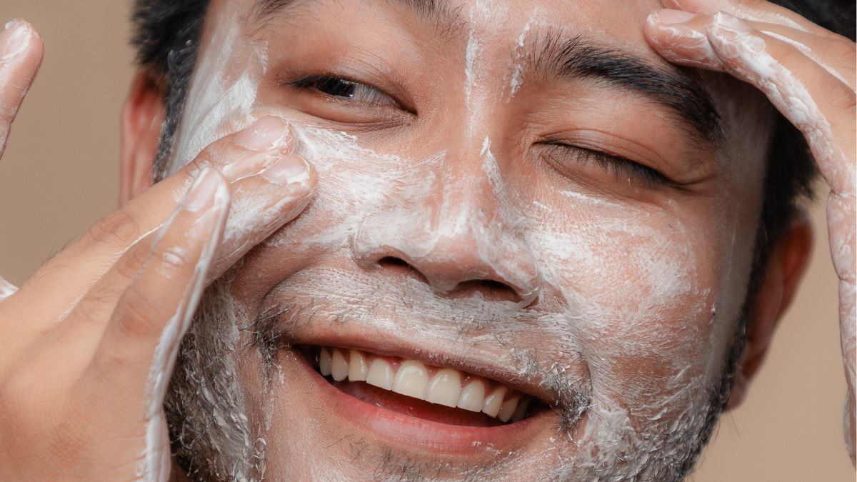 The Benefits of Exfoliating for Men: Why You Should Add it to Your Skincare Routine