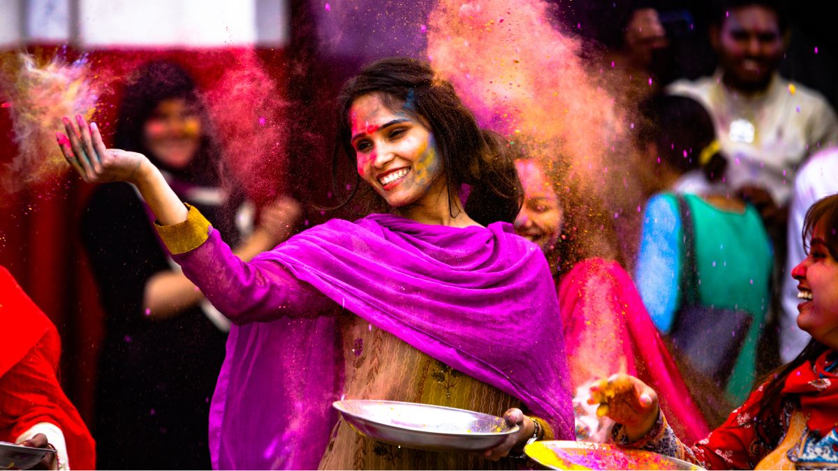 Holi Makeup Guide 2023: Simple, Vibrant and Waterproof