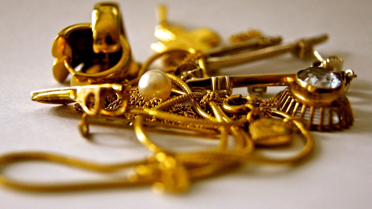 Golden Rule: How to Identify Real Gold Jewelry?