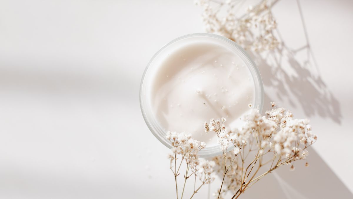 The Power of Niacinamide: A Must-Have Ingredient for Your Skincare Routine