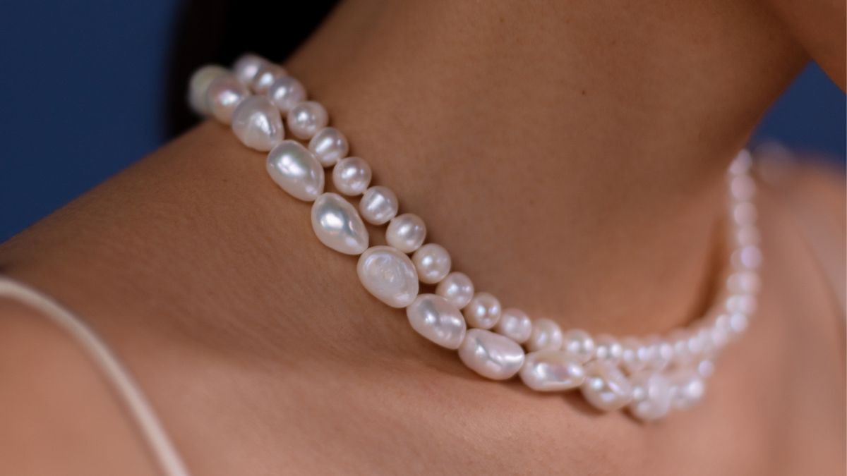 Perfect Pairing: How to Accessorize a Pearl Necklace with Western Clothing
